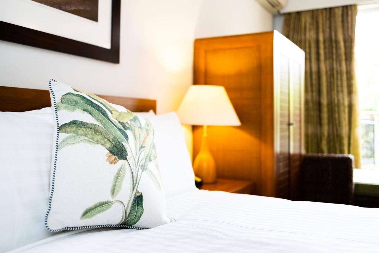 The Continental Hotel Бруум Екстериор снимка